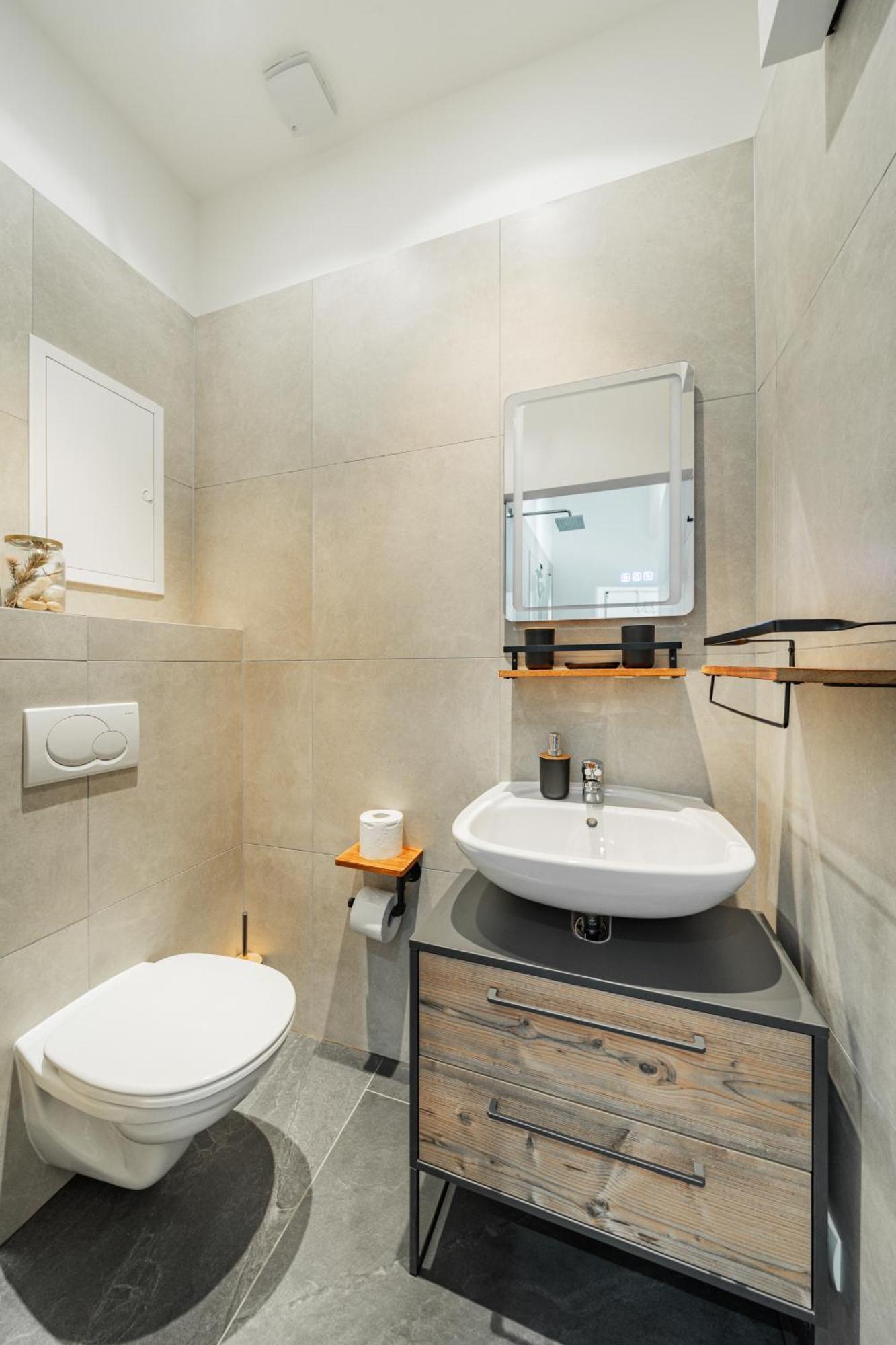 Classy Premium Studio With Free Parking Wien